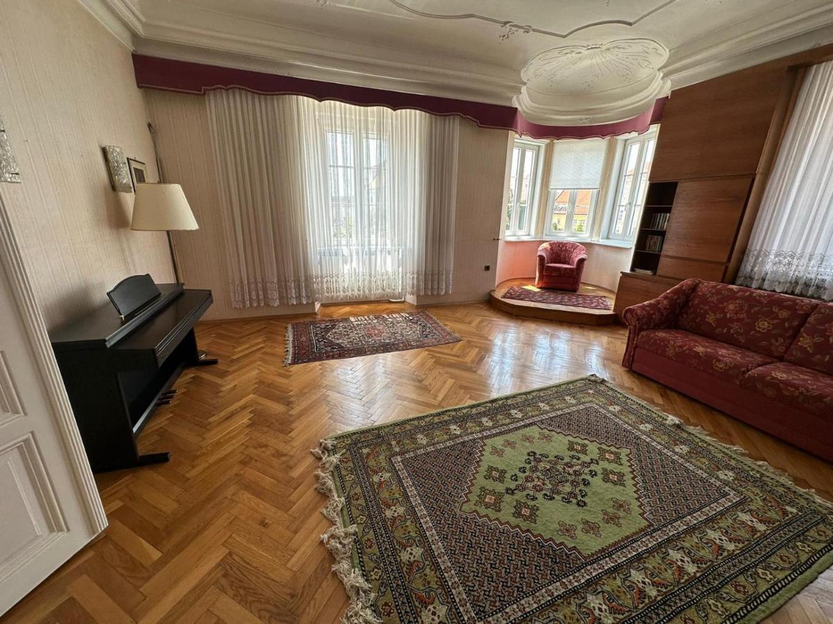 Central Plaza Great Apartment 4 Bedroom 3 Bathroom Bruckneudorf Buitenkant foto